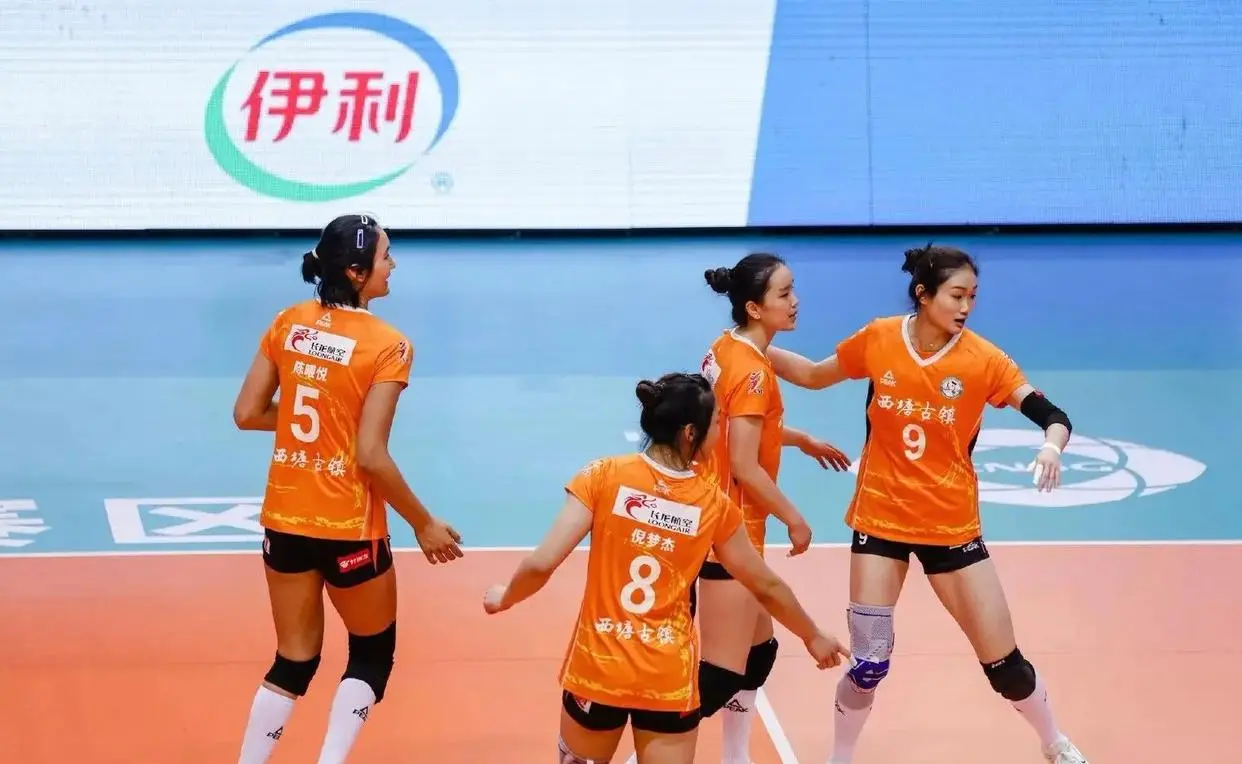 阵容上更加, 女排则是胜