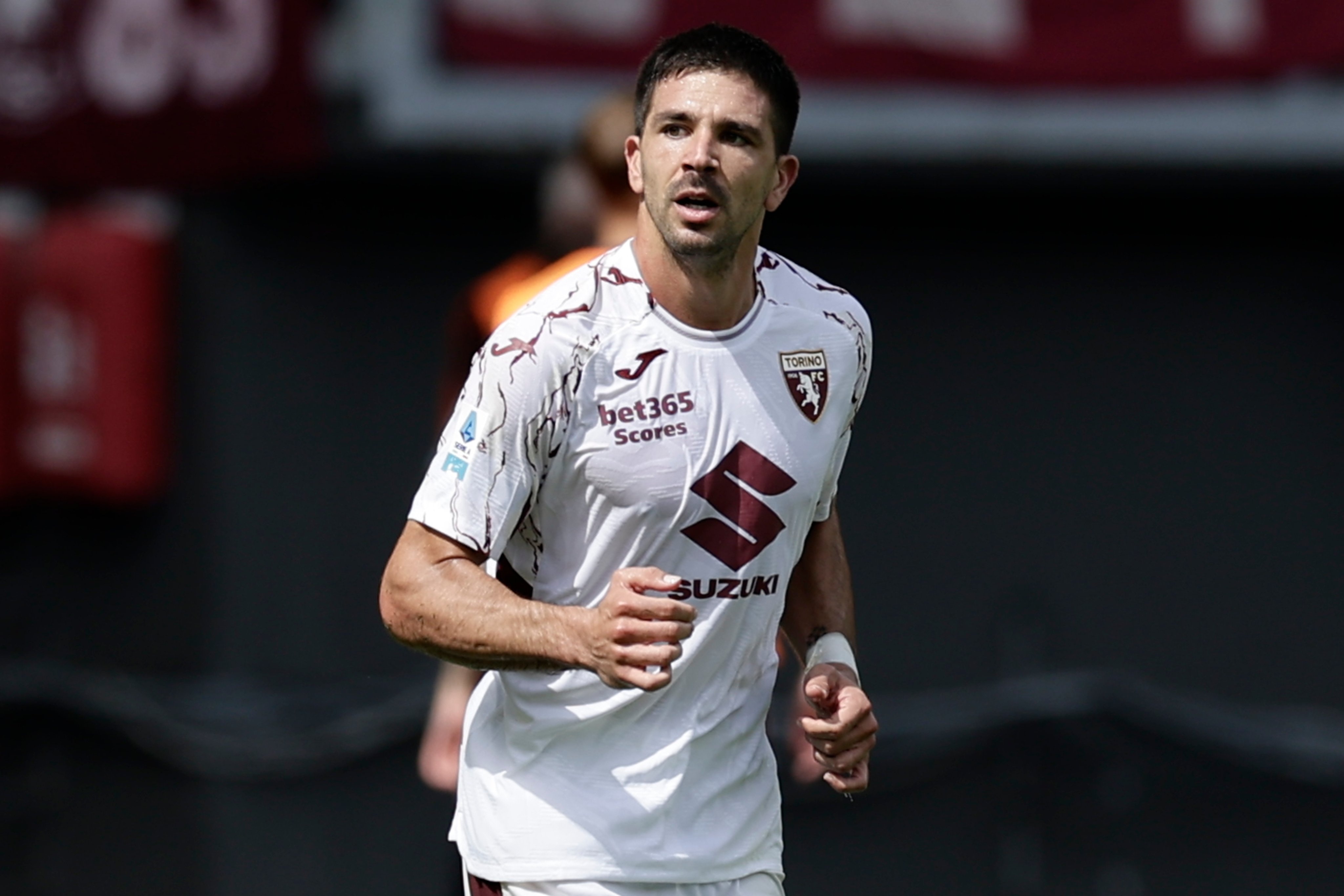 场上赢得胜, 西蒙尼攻入, 这是我们本